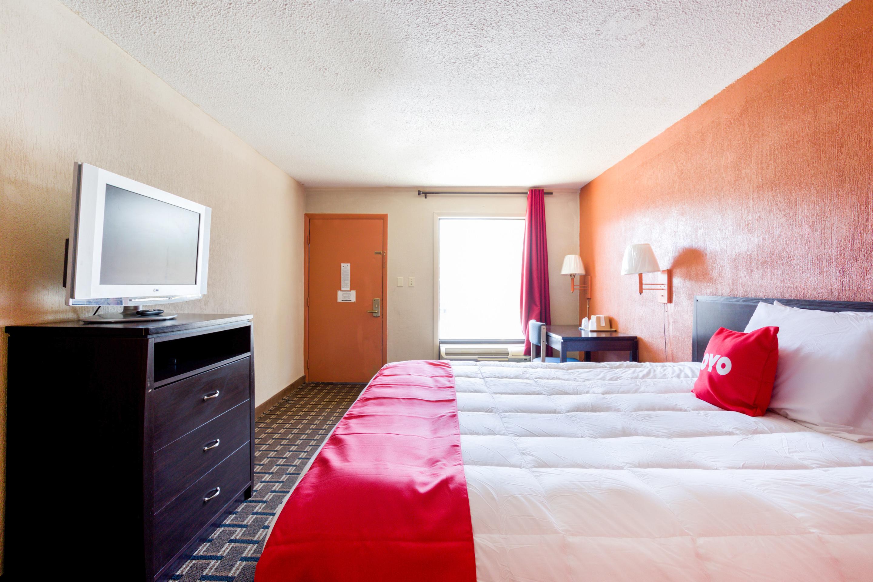 Oyo Hotel Pensacola I-10 & Hwy 29 Ferry Pass Bagian luar foto
