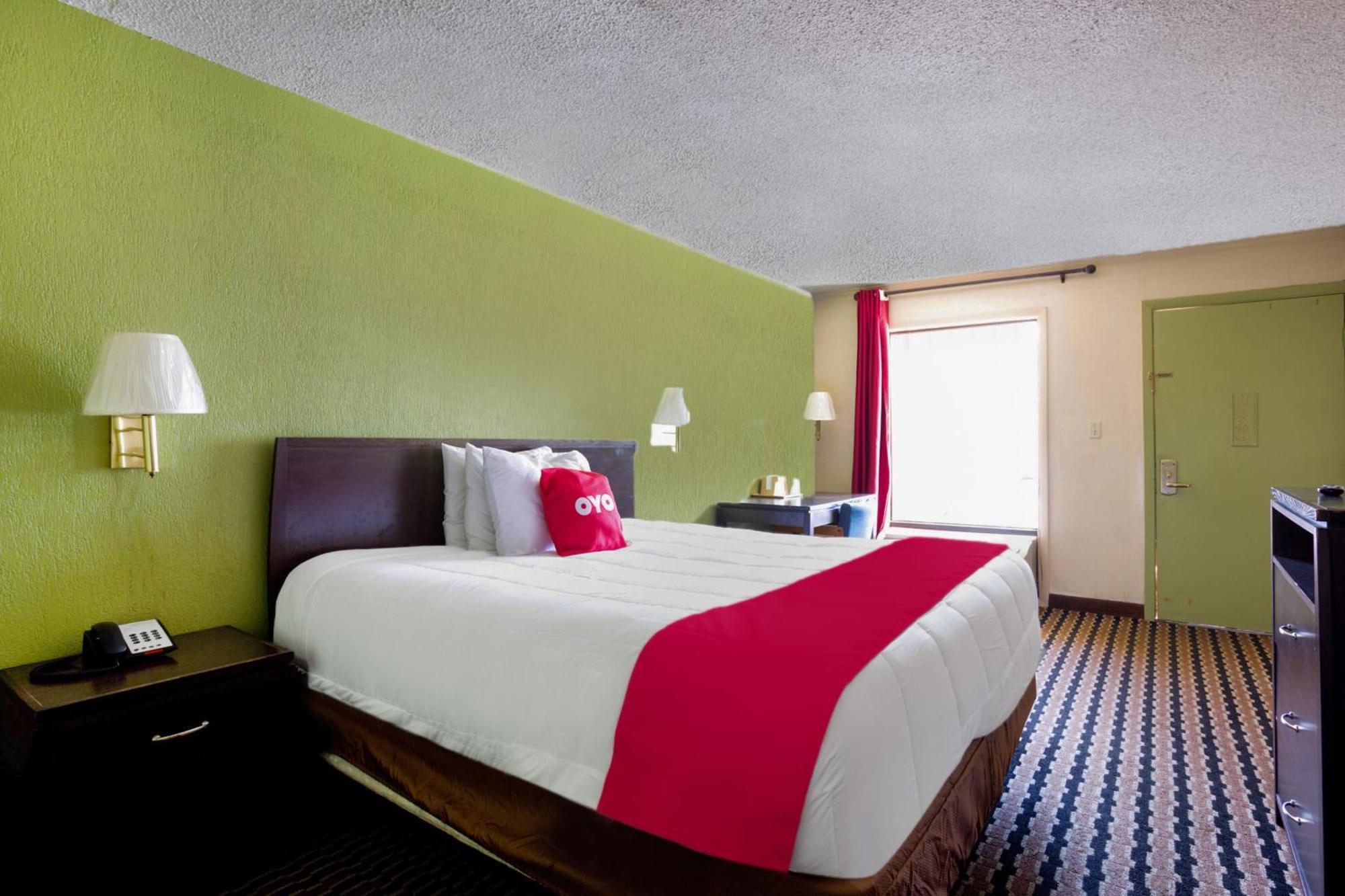 Oyo Hotel Pensacola I-10 & Hwy 29 Ferry Pass Bagian luar foto