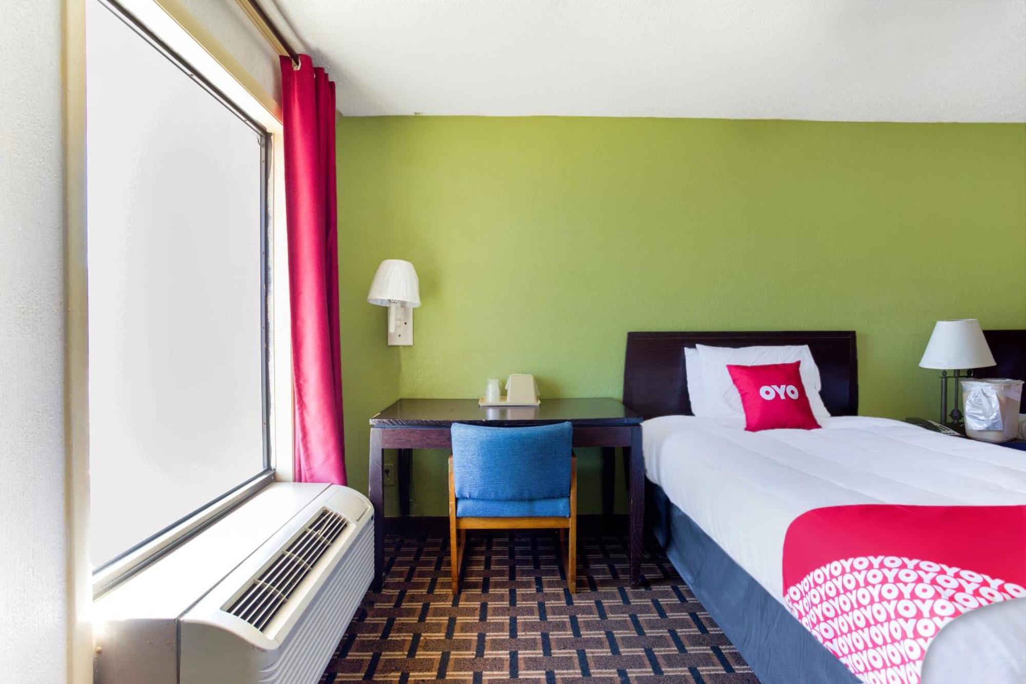 Oyo Hotel Pensacola I-10 & Hwy 29 Ferry Pass Bagian luar foto